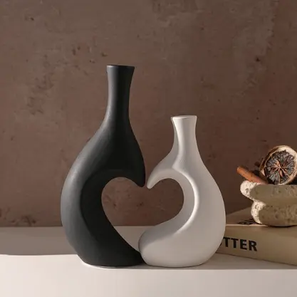 Soul Curve Table Vase