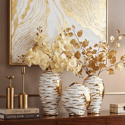 Gilded Ripple Table Vase