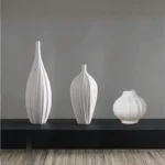 LUXORA Golden Crest Table Vase Set - Image 3