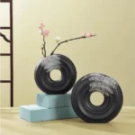 NOXIA ORBIT Ivory Small Table Vase