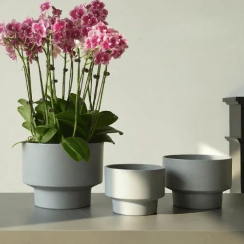 Classic Round Plastic Planter Blue Gray
